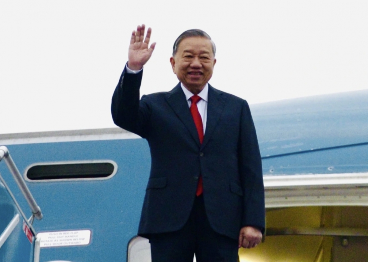 Party General Secretary To Lam departs for state visit to Laos